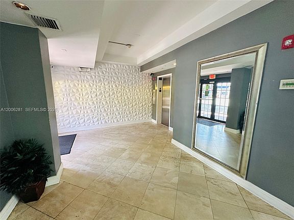 5th image of 710 Washington Ave APT 321