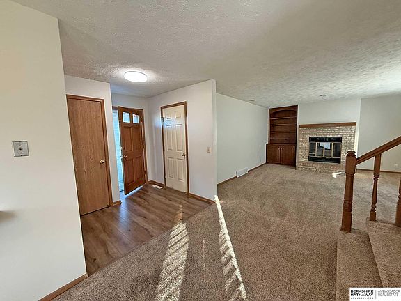 3rd image of 1611 S 168th Ave