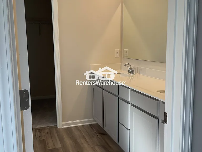 10203 Chatham Run Ln — Photo 13