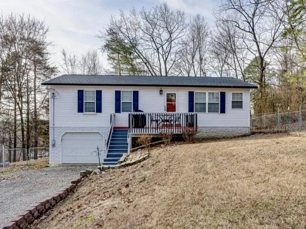 957 Skyline Dr, Rossville, GA 30741