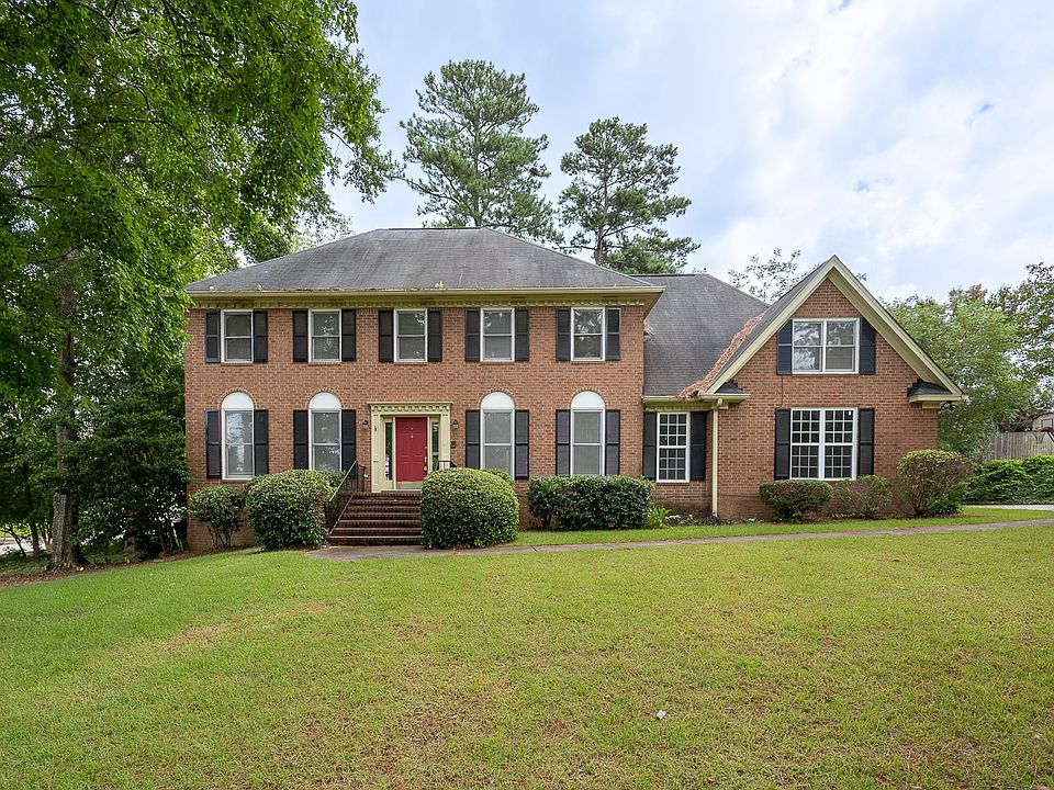 1st image of 4135 Knollcrest Cir N