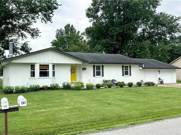 105 Broadway St, Grain Valley, MO 64029
