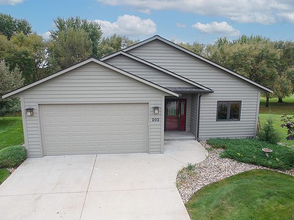 2nd image of 202 River Oaks Dr