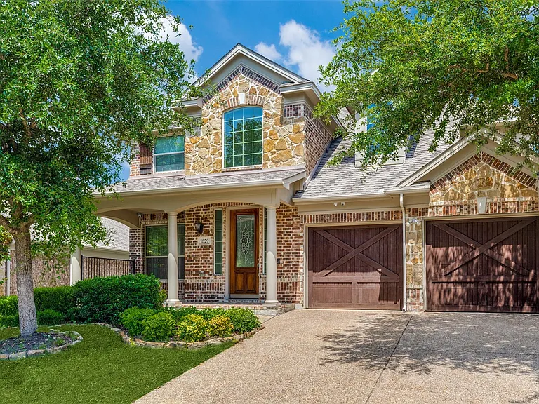 1829 Breeds Hill Rd — Photo 1