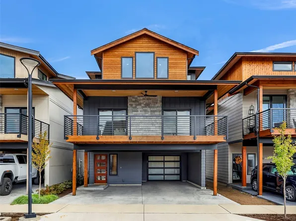 207 Riverwalk Drive, Lynden, WA 98264