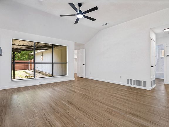 5th image of 8010 Meadowlark Ln