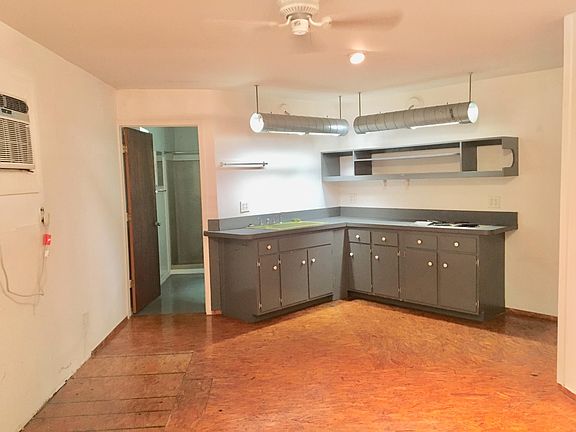 3rd image of 1428 S Presa St
