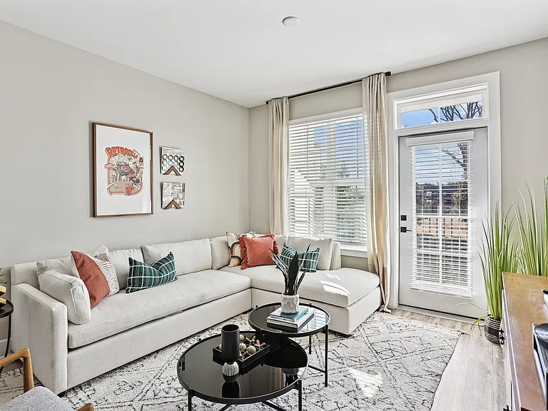 Broadstone Upper Westside — Photo 36