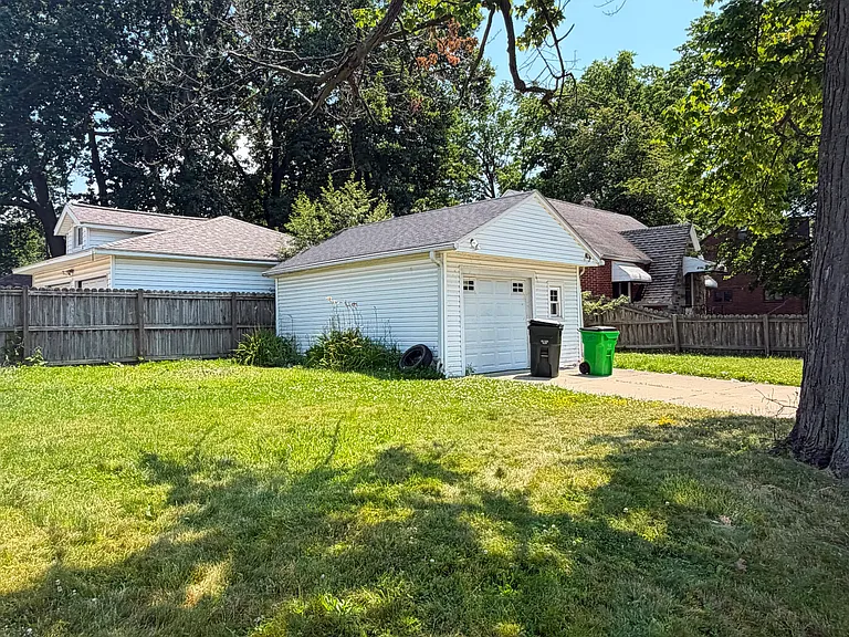 760 Babbitt Rd — Photo 21