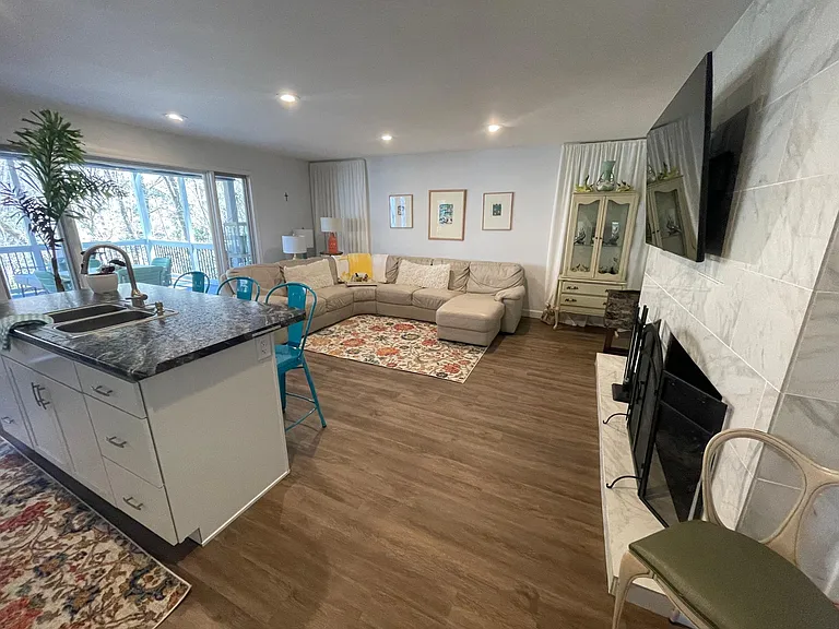 156 Mount Lori Dr #1 — Photo 3
