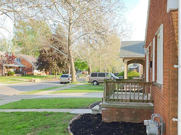 4th image of 6387 Mettetal St