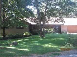 6977 Country Beautiful Ln, Stevens Point, WI 54482