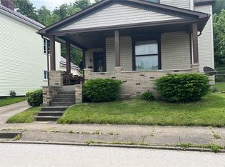 824 Howard St, Bridgeport, OH 43912