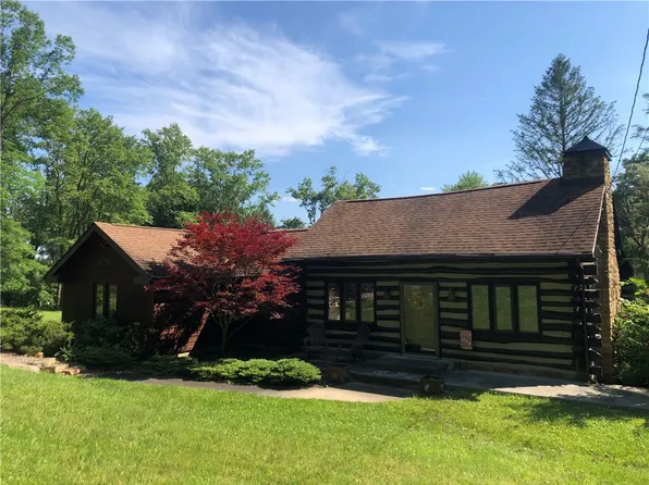 102 Lafayette Trl, Chalk Hill, PA 15421