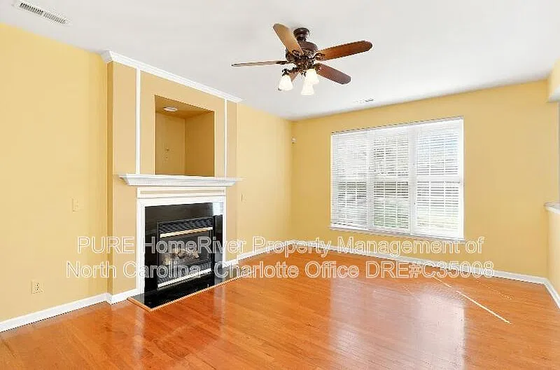 5 bed, 3.0 bath, 2600 sqft, $2,595 — Photo 4