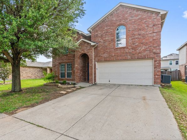 10449 Hideaway Trl, Fort Worth, TX 76131