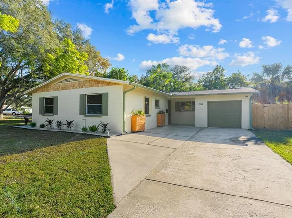 7769 14th St N, Saint Petersburg, FL 33702