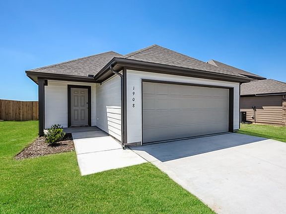 3rd image of 1908 Crimson Lake Blvd