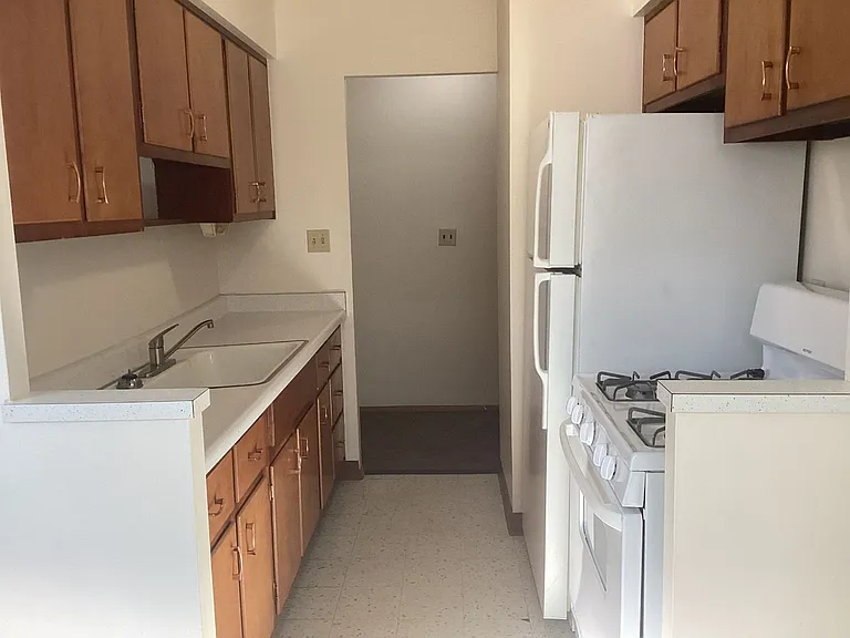 Bella Apartments — Photo 9