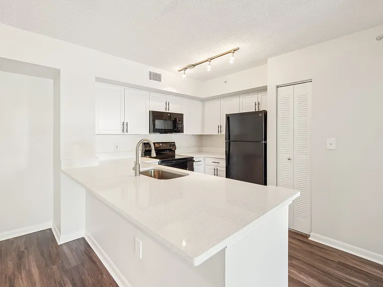 Coquina Cove Apartments — Photo 6