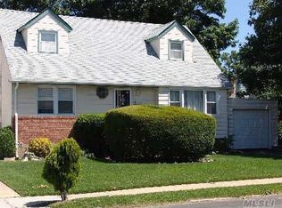 294 W Centennial Ave, Roosevelt, NY 11575