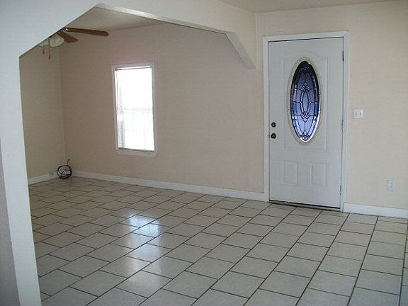 2nd image of 804 Lasseter Ave