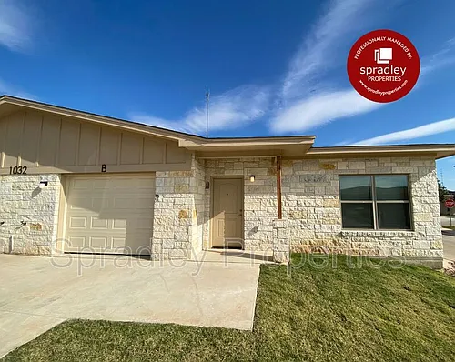 1032B Hibiscus Dr Photo 1