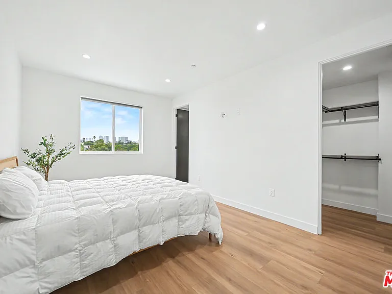 1907 S Corning St #1 — Photo 28