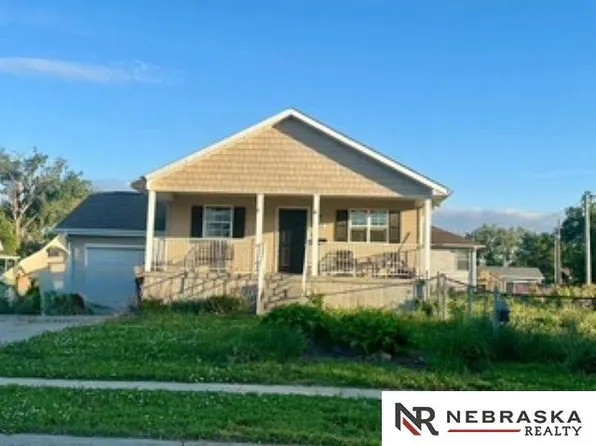 1703 Manderson St, Omaha, NE 68110