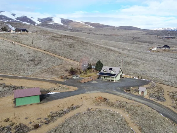 1120 Wenas View Dr, Selah, WA 98942