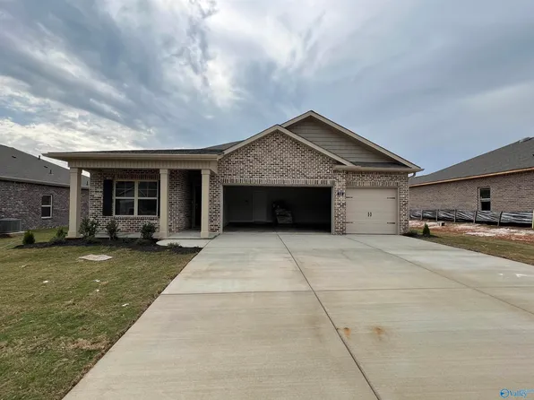 210 Antler Ridge Dr, Huntsville, AL 35811
