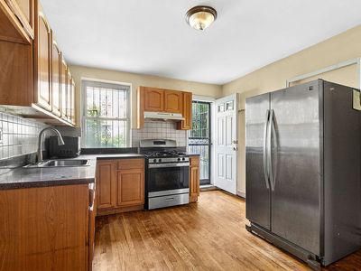 205A Chauncey St, Brooklyn, NY, 11233