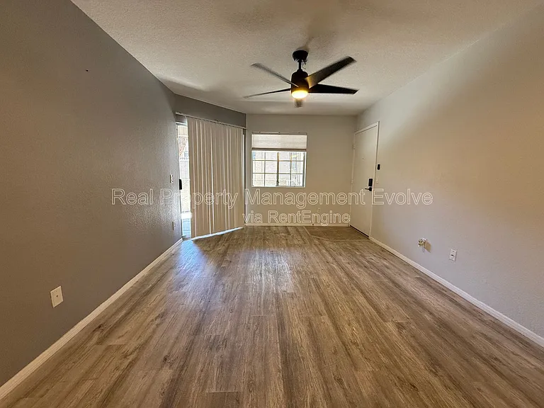 1720 E Thunderbird Rd #1062 — Photo 8