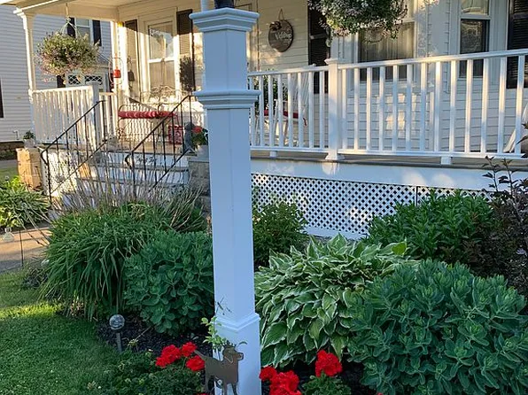 32 Lexington Ave, Haverhill, MA 01835