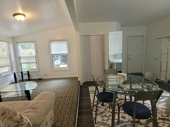 Livingroom and dinning room 2