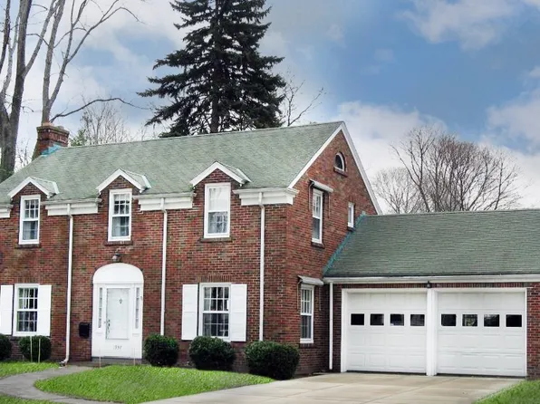 1937 S Shore Dr, Erie, PA 16505