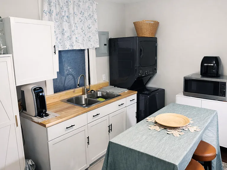 813 E Park Ave #B — Photo 11