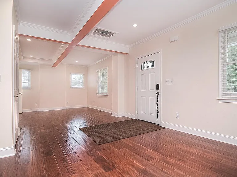 301 W Kingston Ave — Photo 11