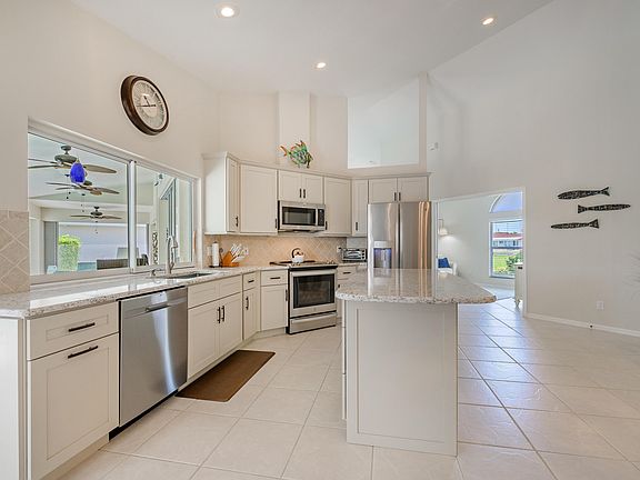 3rd image of 1060 Cottonwood Ct #7