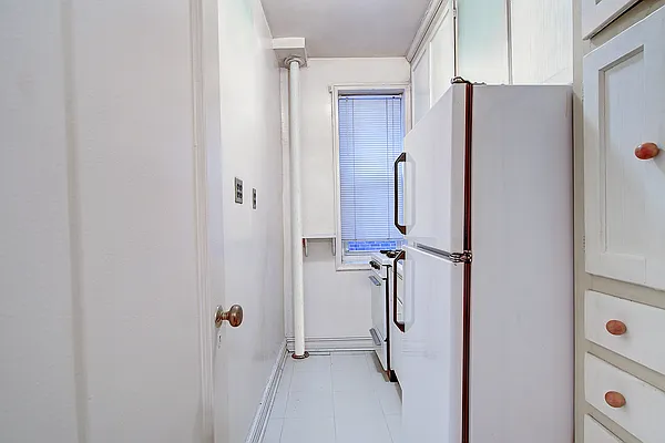 Sold by Benjamin Realty Since 1980 | media 37