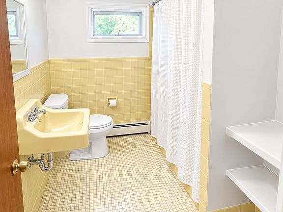 3rd image of 40 Paul Revere Rd Floor 2