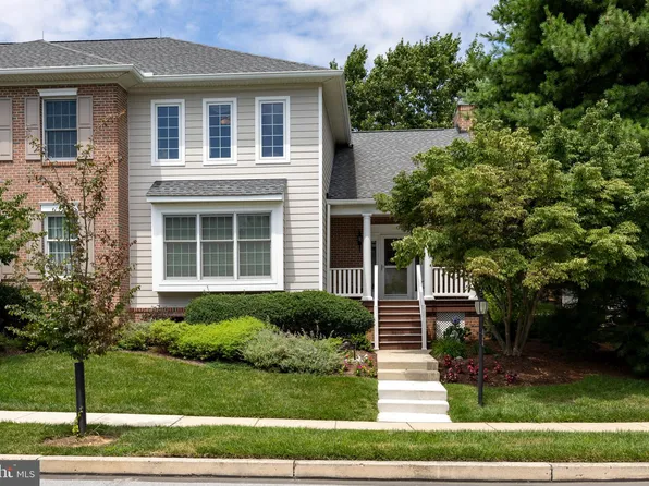 566 Gramercy Ln, Downingtown, PA 19335
