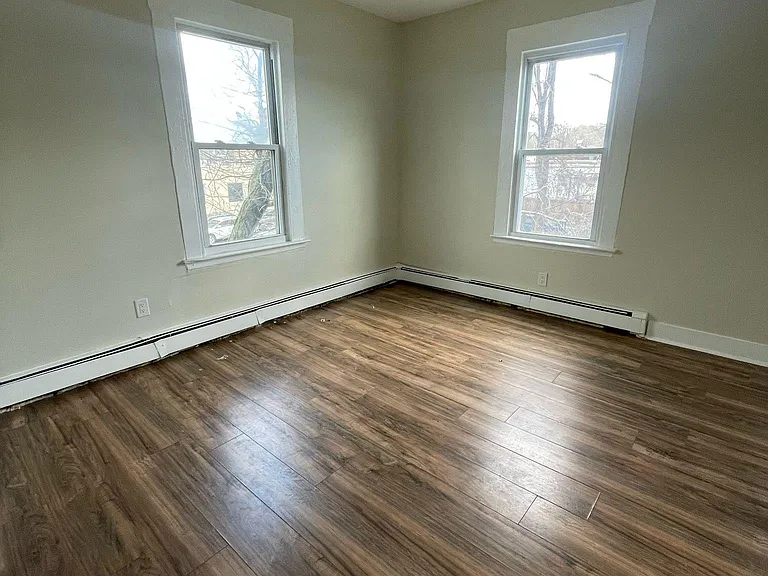 125 Stiles St — Photo 12