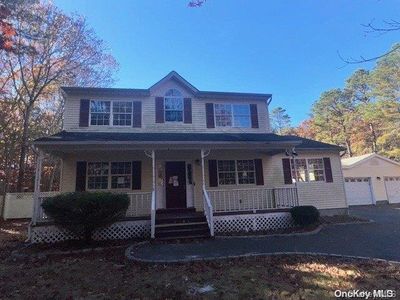 8 Charter Court, Manorville, NY, 11949