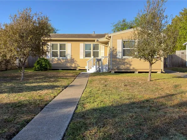 3651 Lawnview St, Corpus Christi, TX 78411