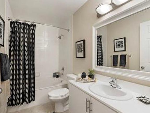 4th image of 7440 Miami Lakes Dr #H202