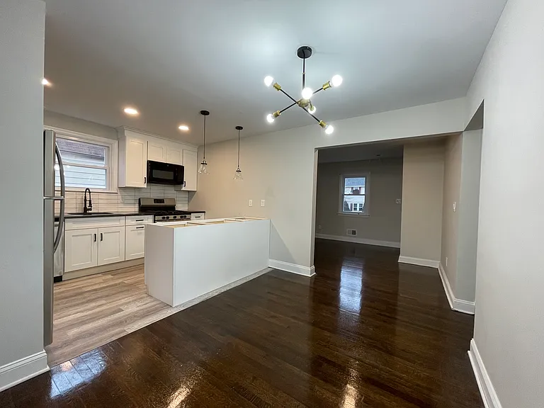 261 Elm Ave — Photo 6