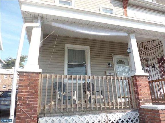 3rd image of 7423 Oxford Ave