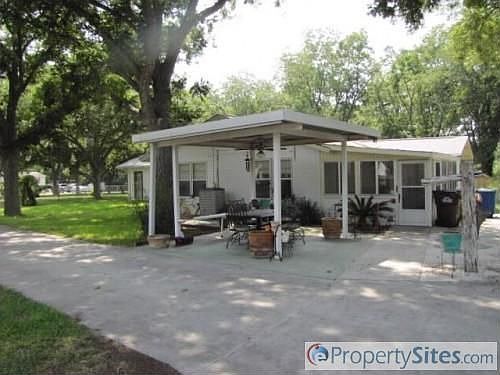 3rd image of 1625 Pecan Dr NW