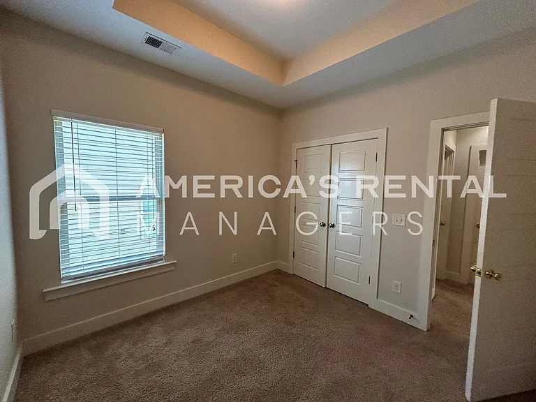 819 Kent Dr — Photo 21